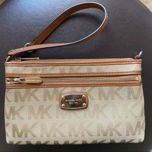 Michael Kors wristlet